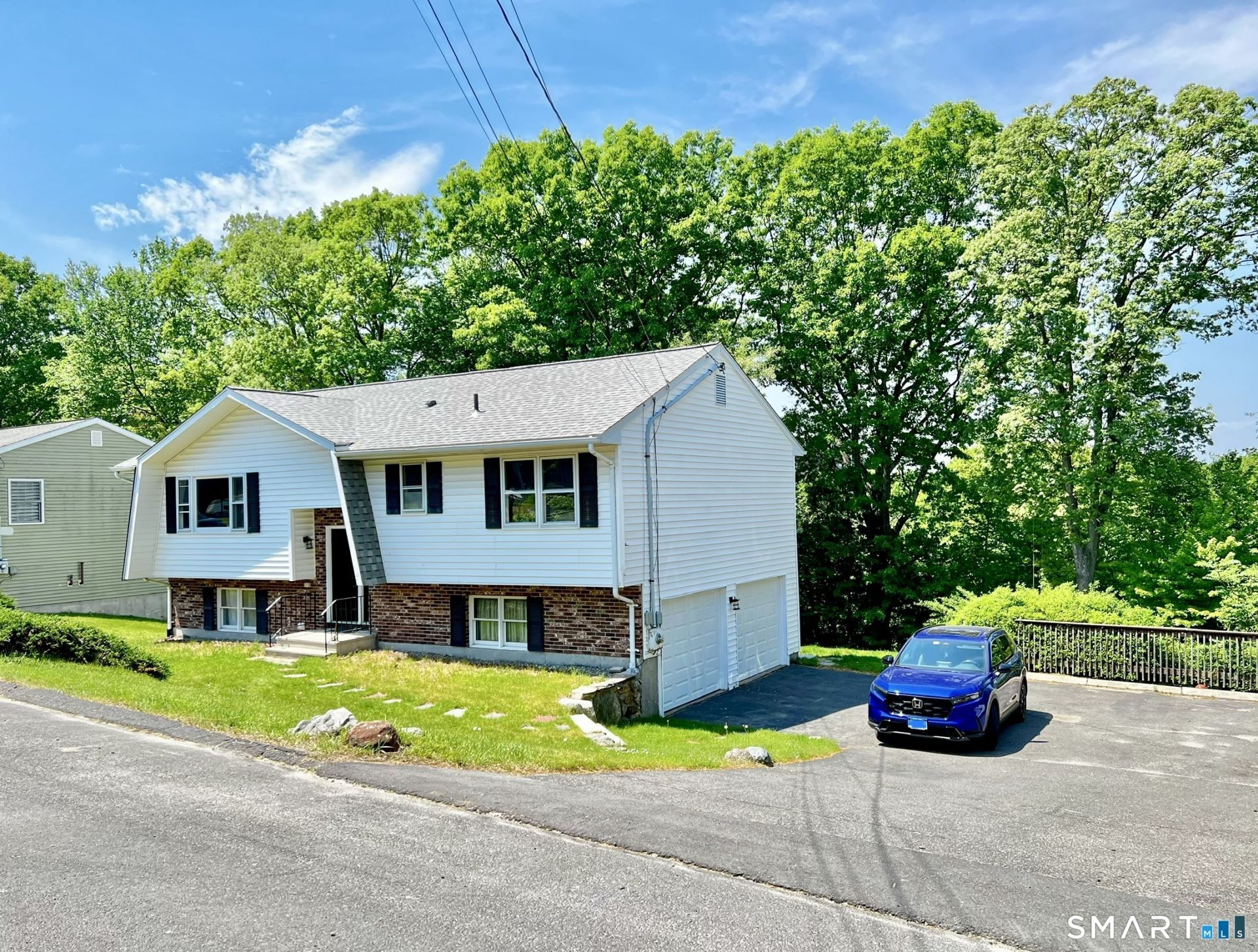 92 Quentin, Waterbury, CT 06706 Main Photo