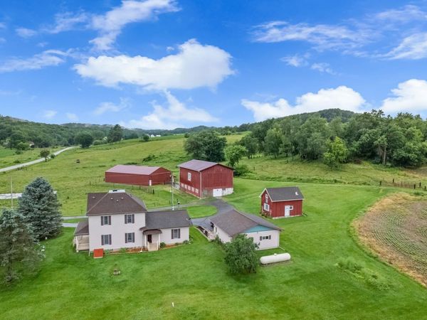 33606 Owl Avenue, Elroy, WI 53929