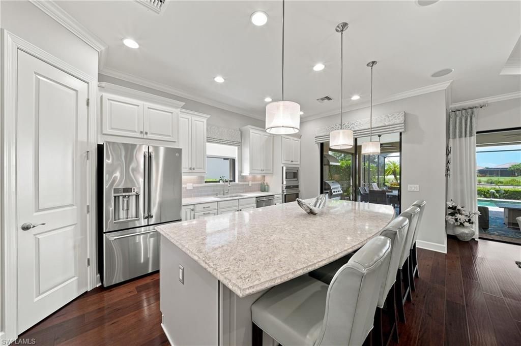 9392 Terresina Dr, Naples, FL 34119 Photo