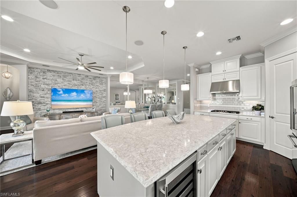 9392 Terresina Dr, Naples, FL 34119 Photo