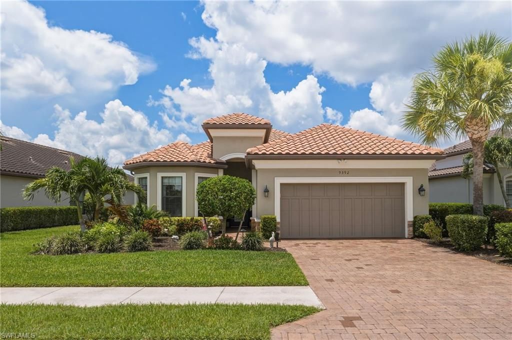 9392 Terresina Dr, Naples, FL 34119 Photo