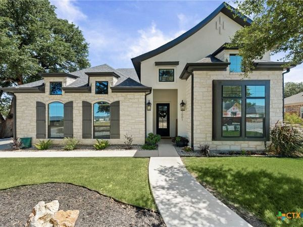 1001 High Plains Drive , Nolanville, TX 76559