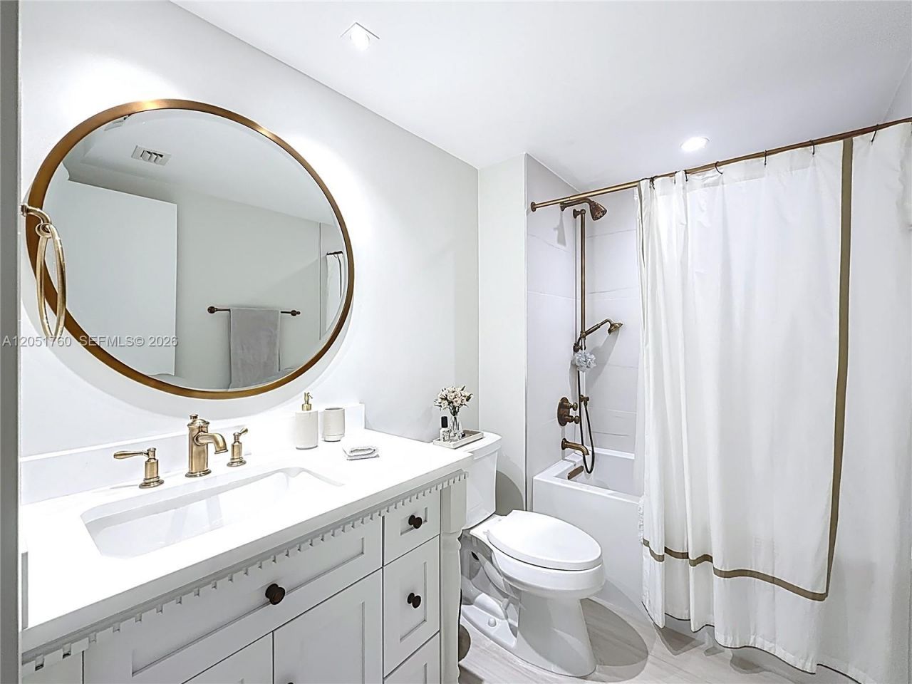 445 Grand Bay Dr , Unit 418, Key Biscayne, FL 33149 Photo