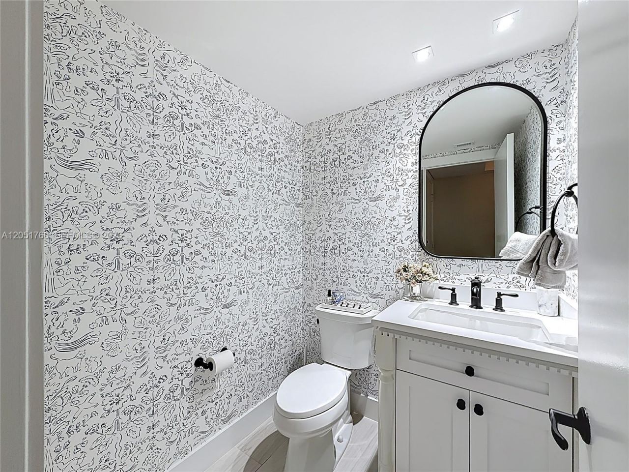 445 Grand Bay Dr , Unit 418, Key Biscayne, FL 33149 Photo