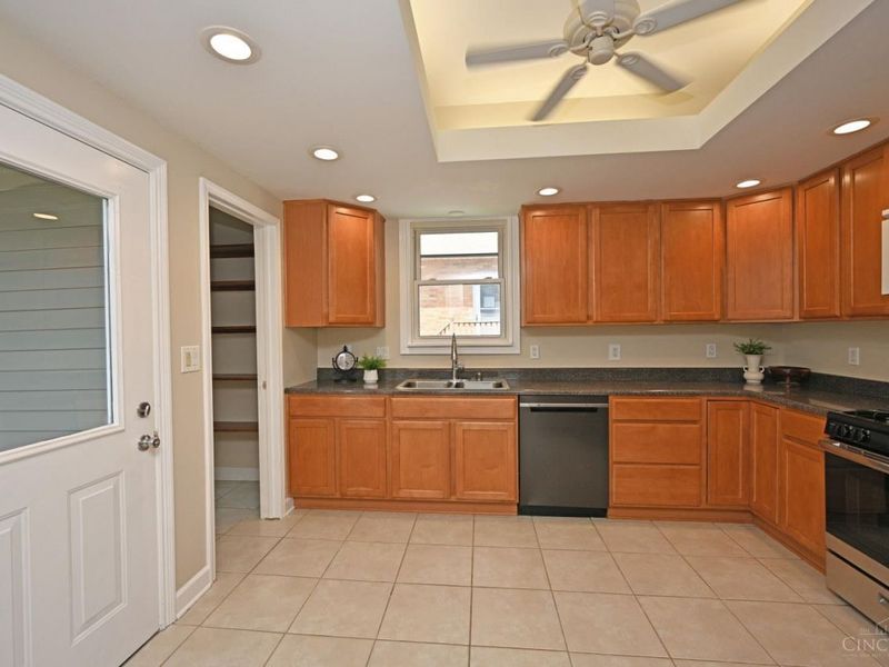 3977 Kenkel Avenue, Cheviot, OH 45211 Photo 11