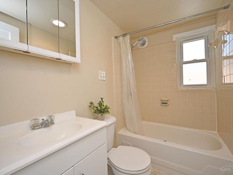 3977 Kenkel Avenue, Cheviot, OH 45211 Photo 29