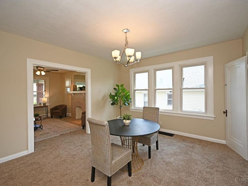 3977 Kenkel Avenue, Cheviot, OH 45211 Photo 9