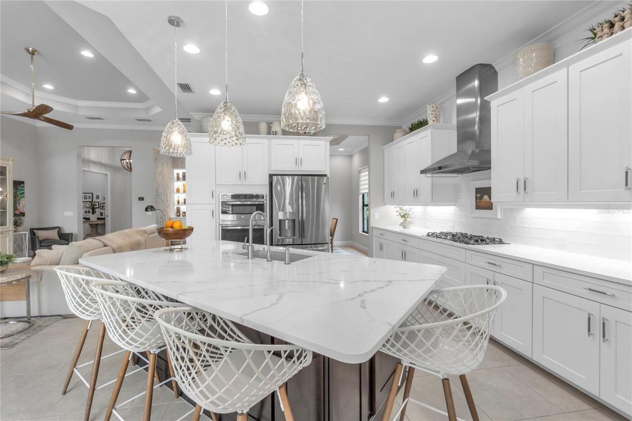 15402 Castle Park Terrace, Bradenton, FL 34202 Photo