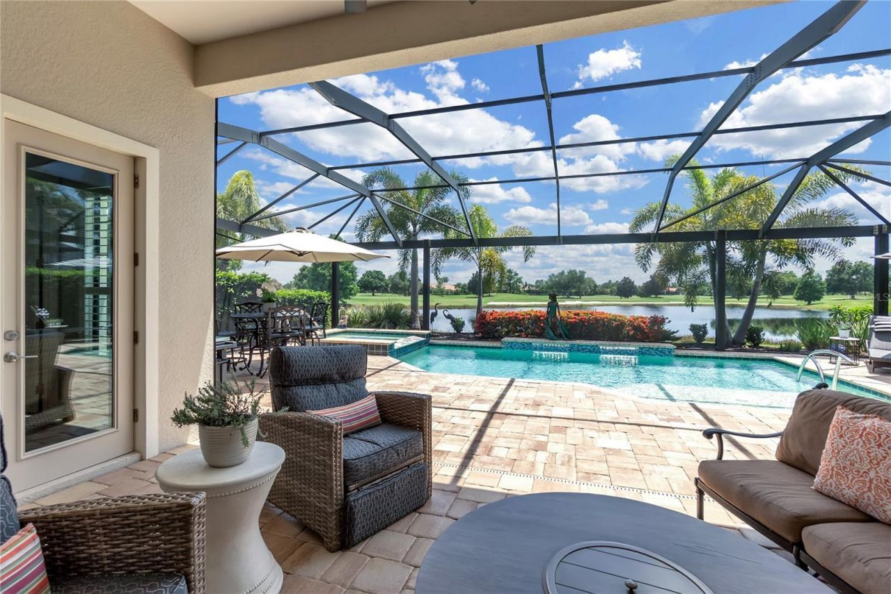 15402 Castle Park Terrace, Bradenton, FL 34202 Photo