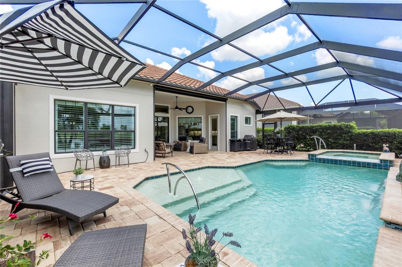 15402 Castle Park Terrace, Bradenton, FL 34202 Photo