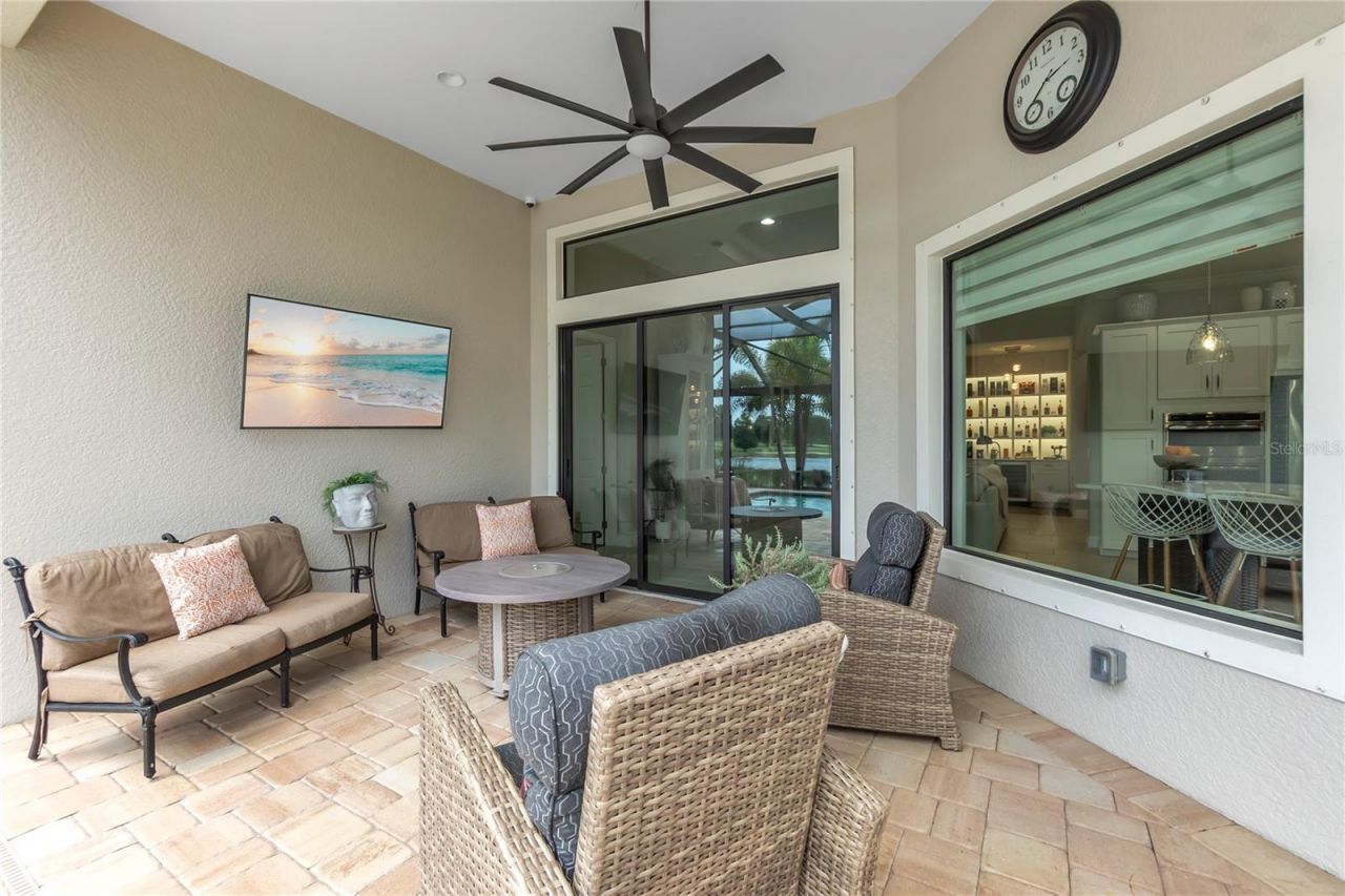 15402 Castle Park Terrace, Bradenton, FL 34202 Photo