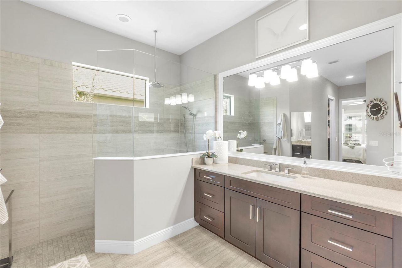 15402 Castle Park Terrace, Bradenton, FL 34202 Photo
