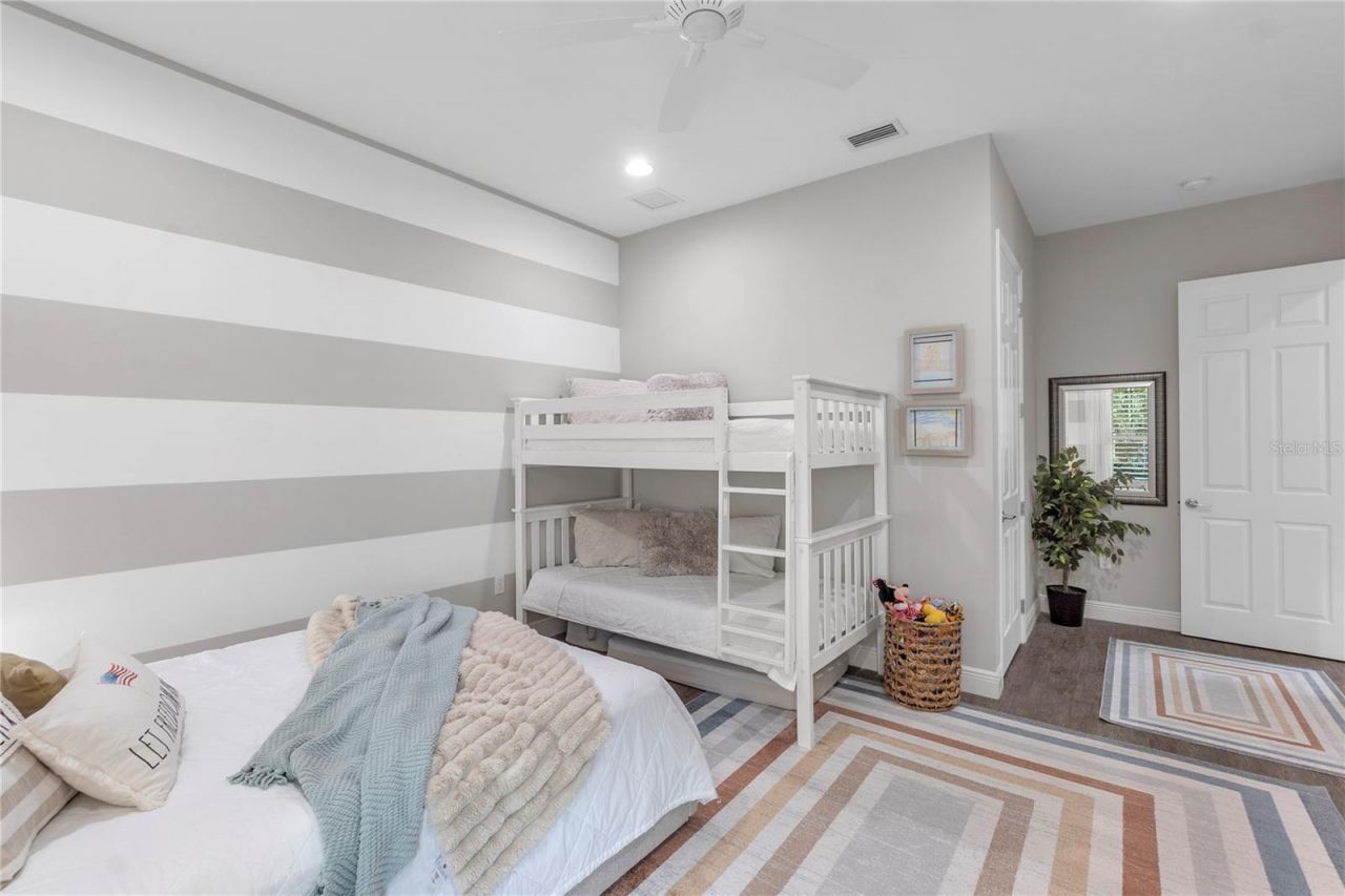 15402 Castle Park Terrace, Bradenton, FL 34202 Photo