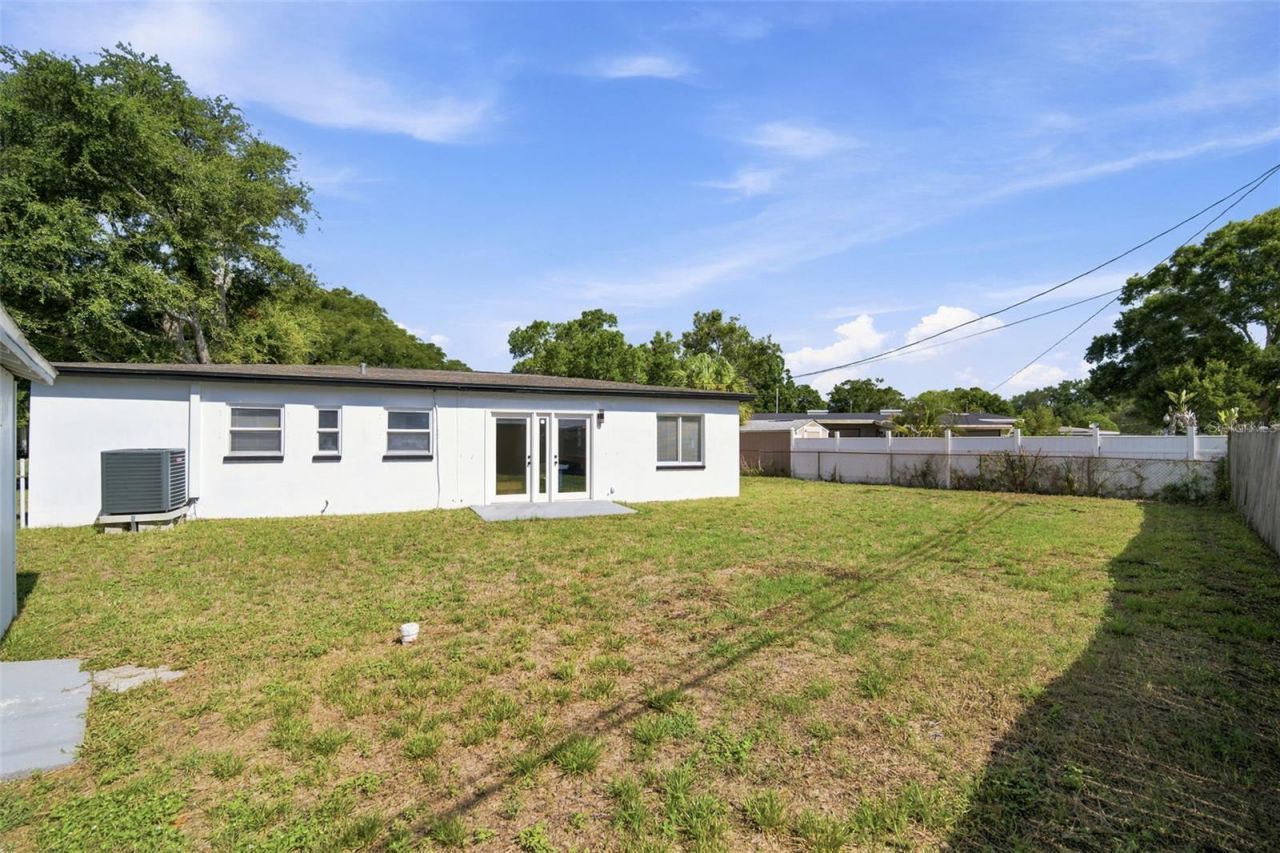 7017 20th Street N, Saint Petersburg, FL 33702 Photo