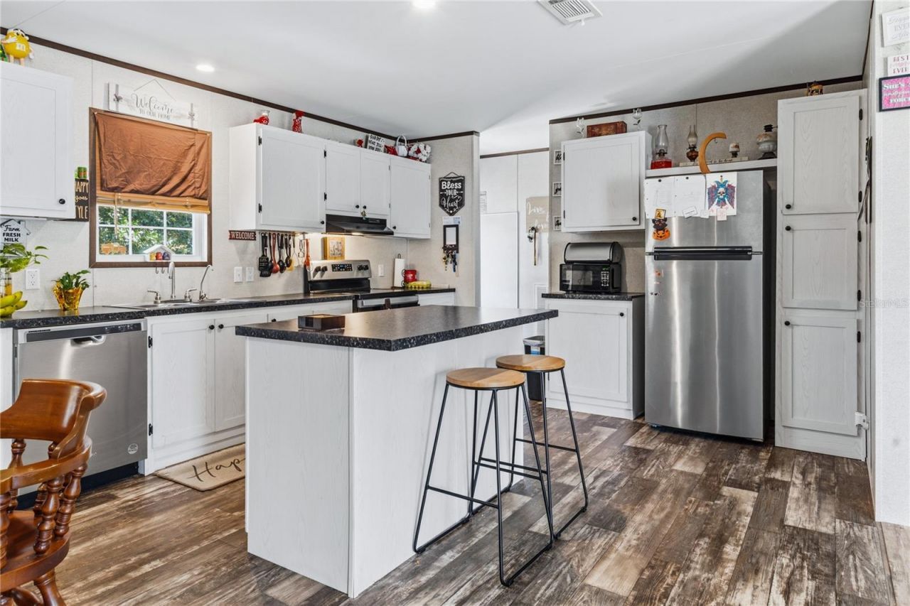 1833 E Sunnyside Drive , Lorida, FL 33857 Photo