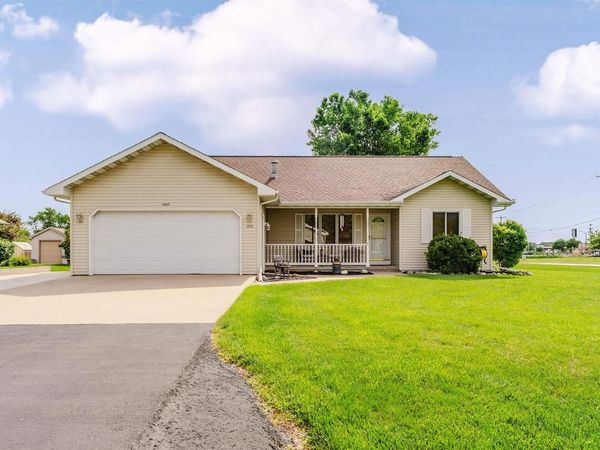 1202 WILLOW BEND LANE, Oshkosh, WI 54904