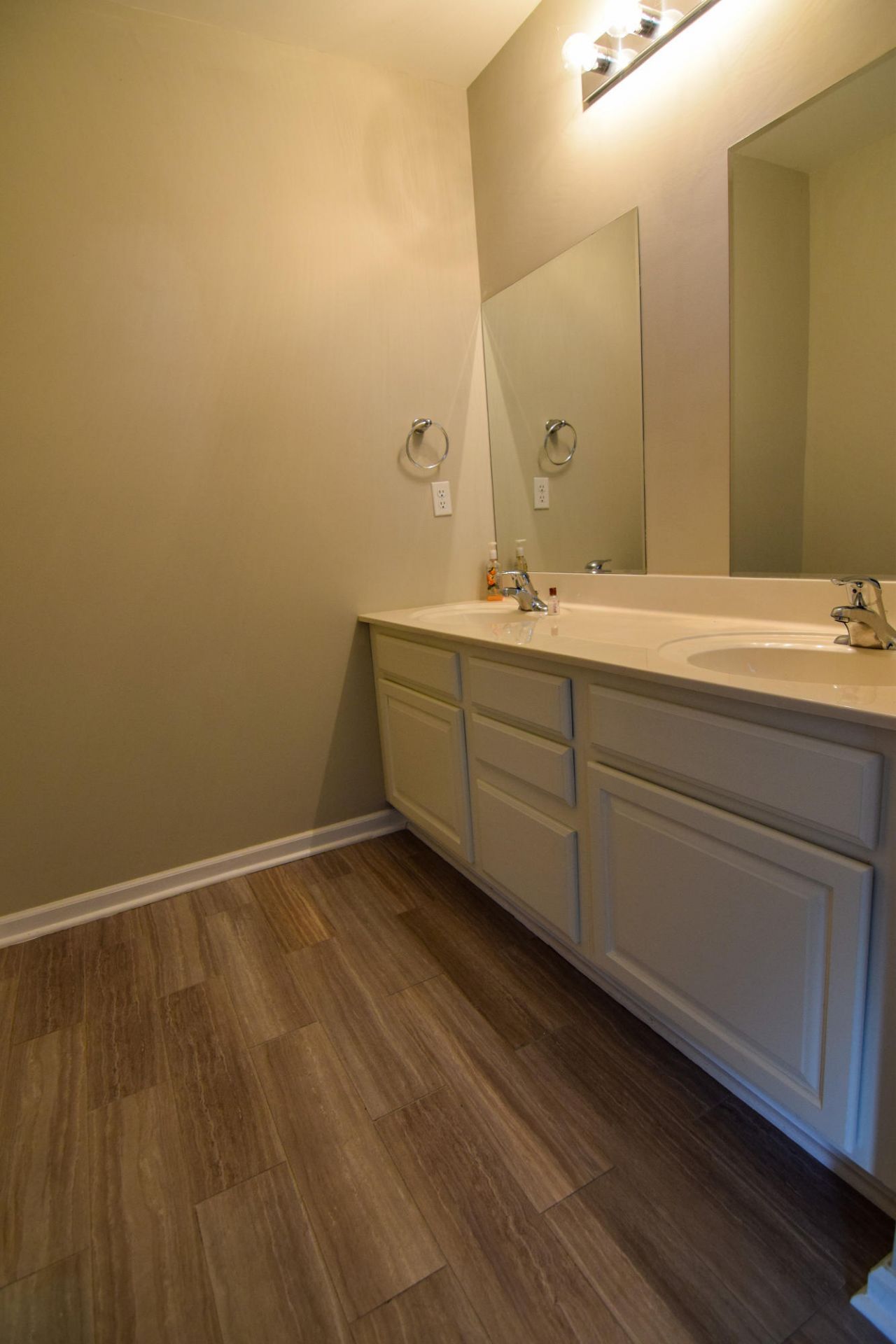 196 Grand Oaks Drive Photo 19