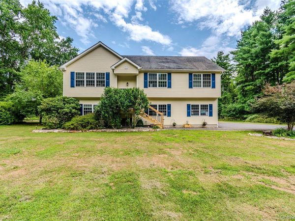 59 Gillespie Street, Pine Bush, NY 12566