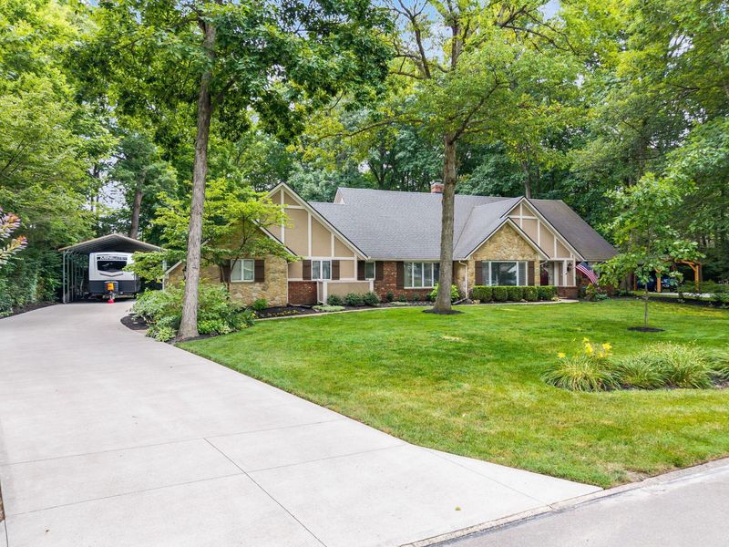 2845 Broken Woods Drive, Troy, OH 45373 Photo 2