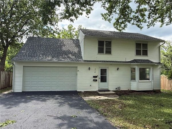 8110 Walnut Street, Kansas City, MO 64114