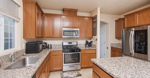 320 Bathbridge Ln, Sacramento, CA 95823 Photo
