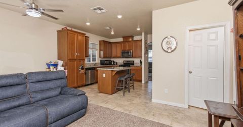 320 Bathbridge Ln, Sacramento, CA 95823 Photo