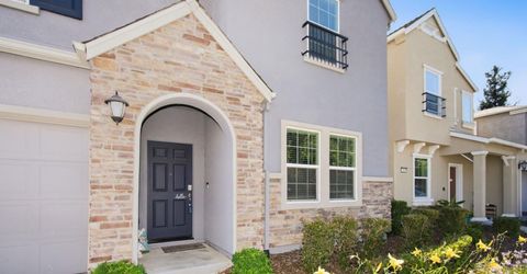 320 Bathbridge Ln, Sacramento, CA 95823 Photo