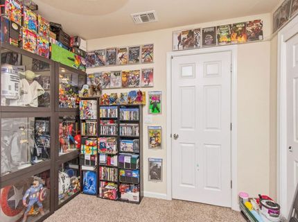320 Bathbridge Ln, Sacramento, CA 95823 Photo