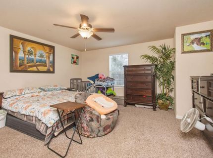 320 Bathbridge Ln, Sacramento, CA 95823 Photo