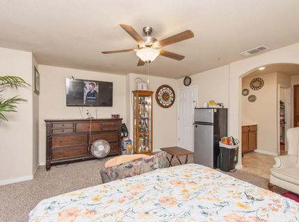 320 Bathbridge Ln, Sacramento, CA 95823 Photo
