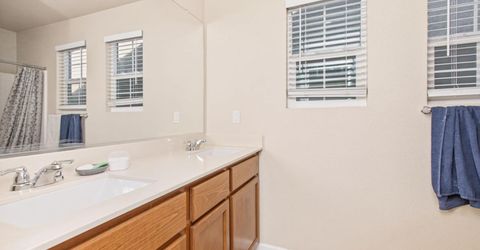 320 Bathbridge Ln, Sacramento, CA 95823 Photo