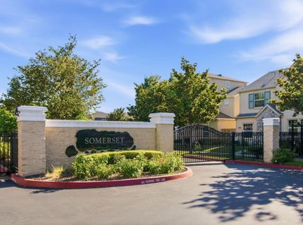 320 Bathbridge Ln, Sacramento, CA 95823 Photo