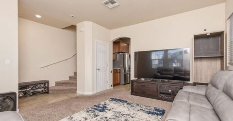 320 Bathbridge Ln, Sacramento, CA 95823 Photo