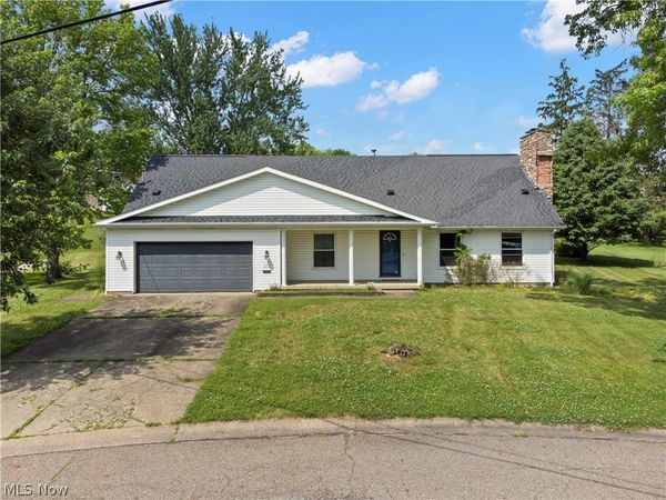 253 Harbel Drive , St Clairsville, OH 43950