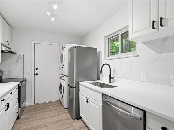 1111 Clairemont Avenue, Unit B6, Decatur, GA 30030