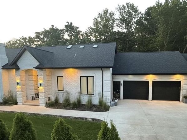 2080 GREENLEAF ROAD, De Pere, WI 54115