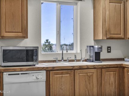 2210 Fox Street, Silver Springs, NV 89429 Photo
