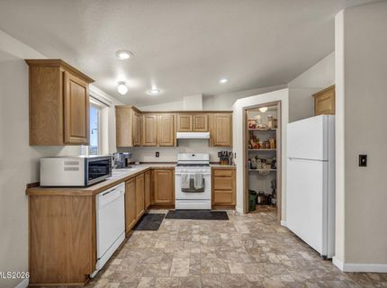 2210 Fox Street, Silver Springs, NV 89429 Photo