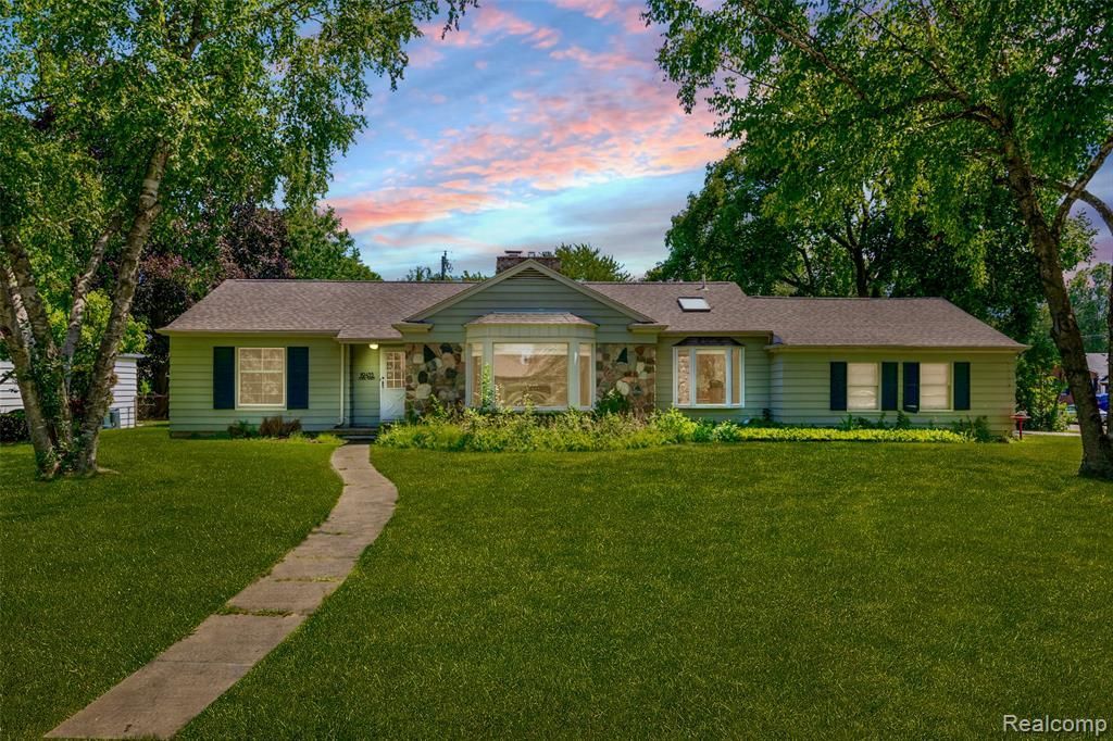 19455 Coral Gables Street, Southfield, MI 48076 Main Photo