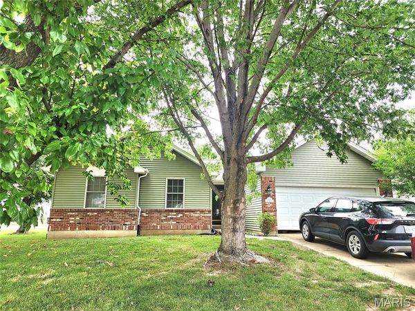 1236 Saint Matthew Avenue , O'Fallon, MO 63366