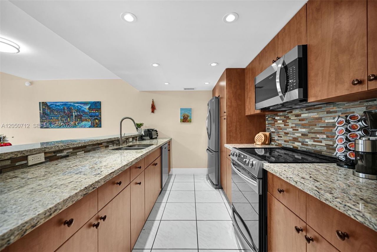 11290 NW 14th Ct, Pembroke Pines, FL 33026 Photo