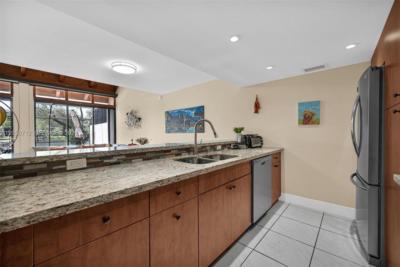 11290 NW 14th Ct, Pembroke Pines, FL 33026 Photo