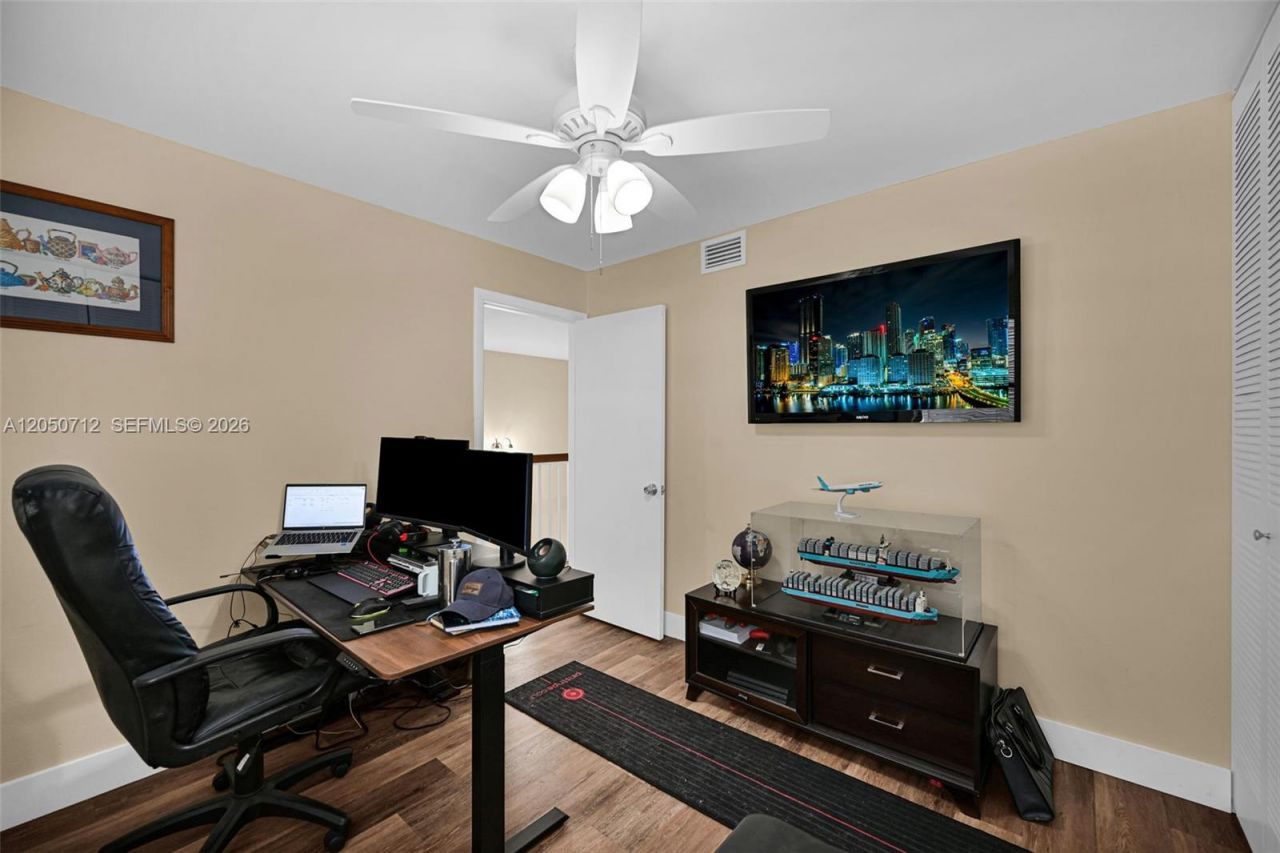 11290 NW 14th Ct, Pembroke Pines, FL 33026 Photo