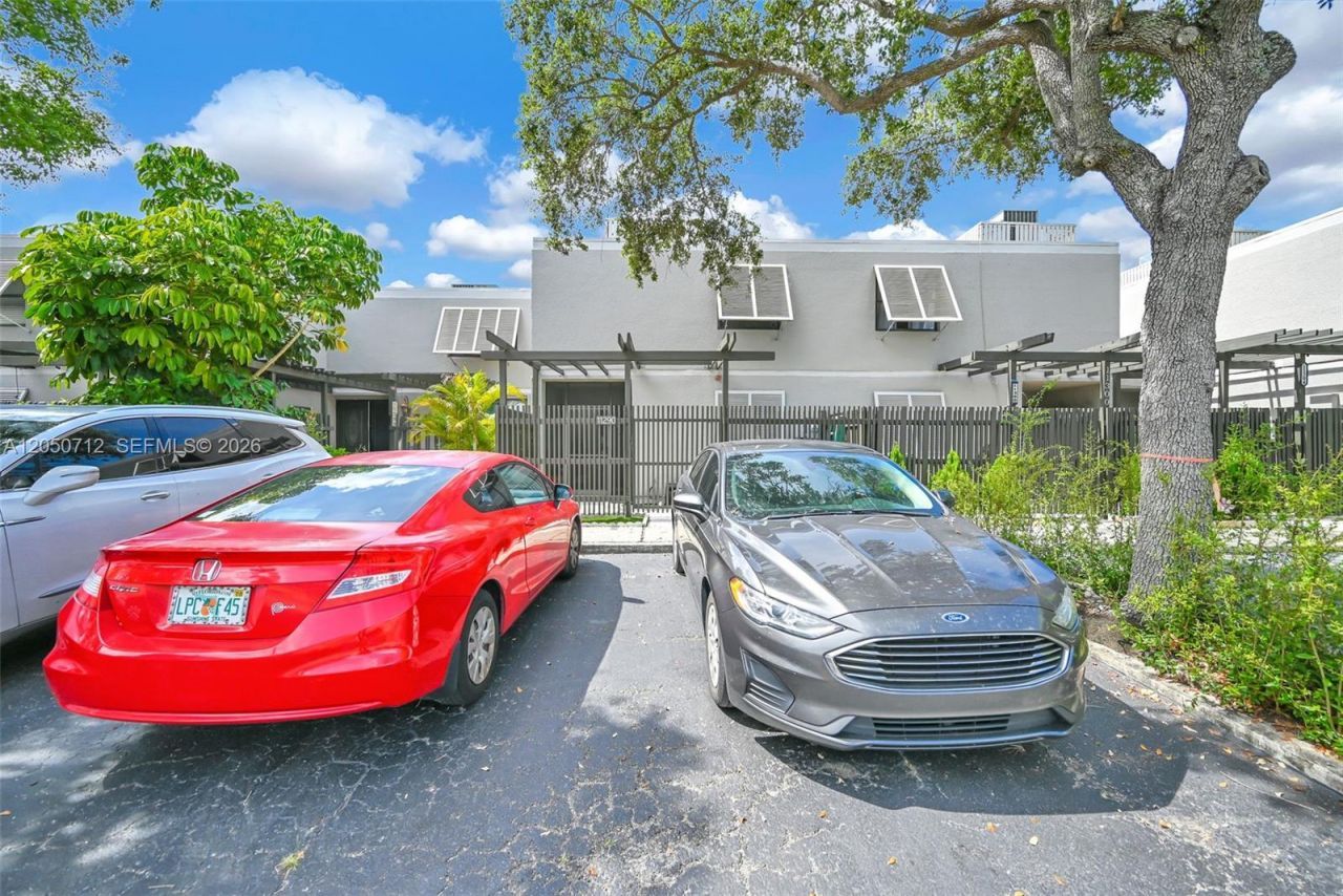 11290 NW 14th Ct, Pembroke Pines, FL 33026 Photo