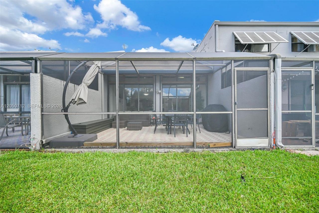 11290 NW 14th Ct, Pembroke Pines, FL 33026 Photo