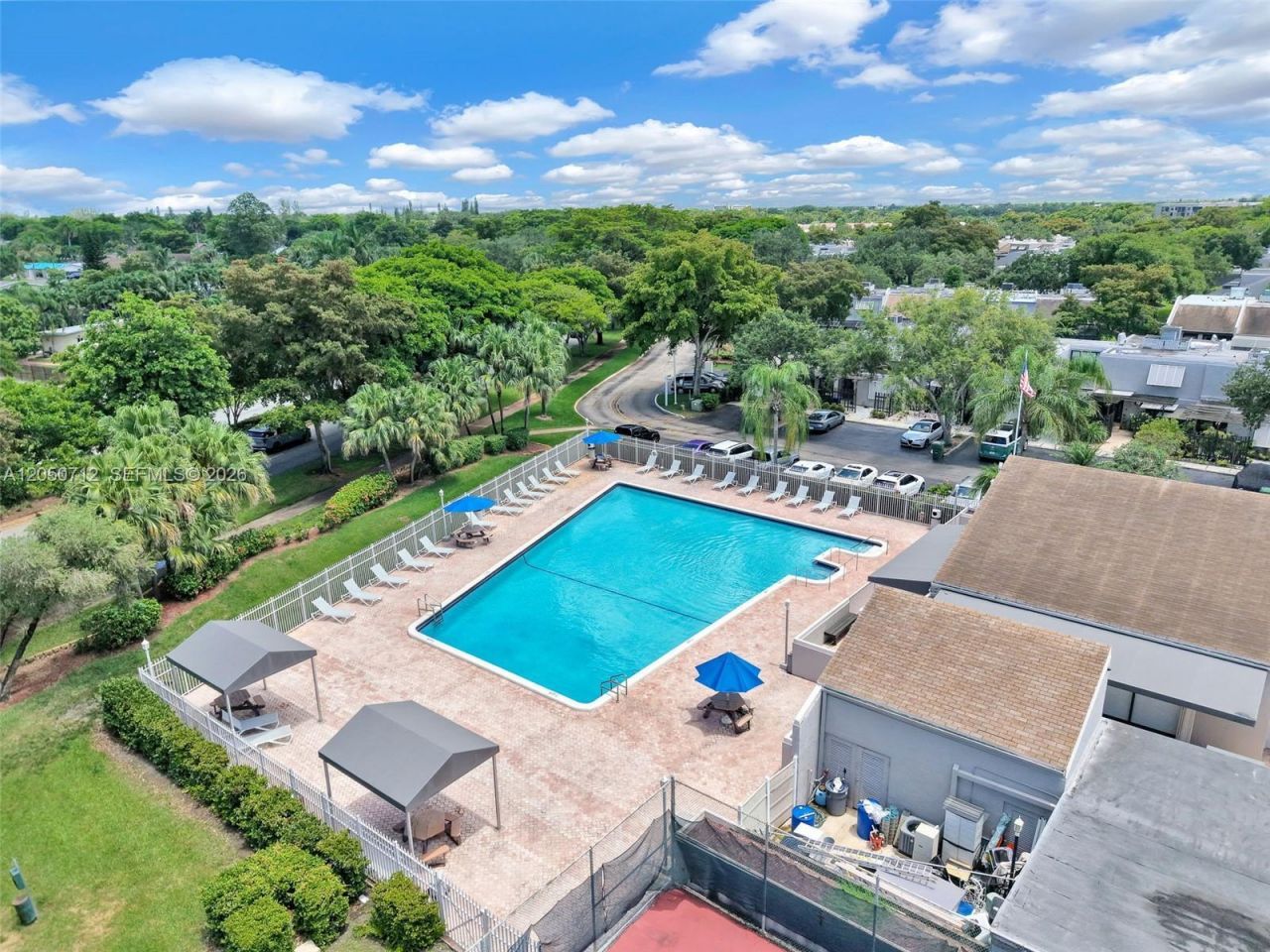 11290 NW 14th Ct, Pembroke Pines, FL 33026 Photo
