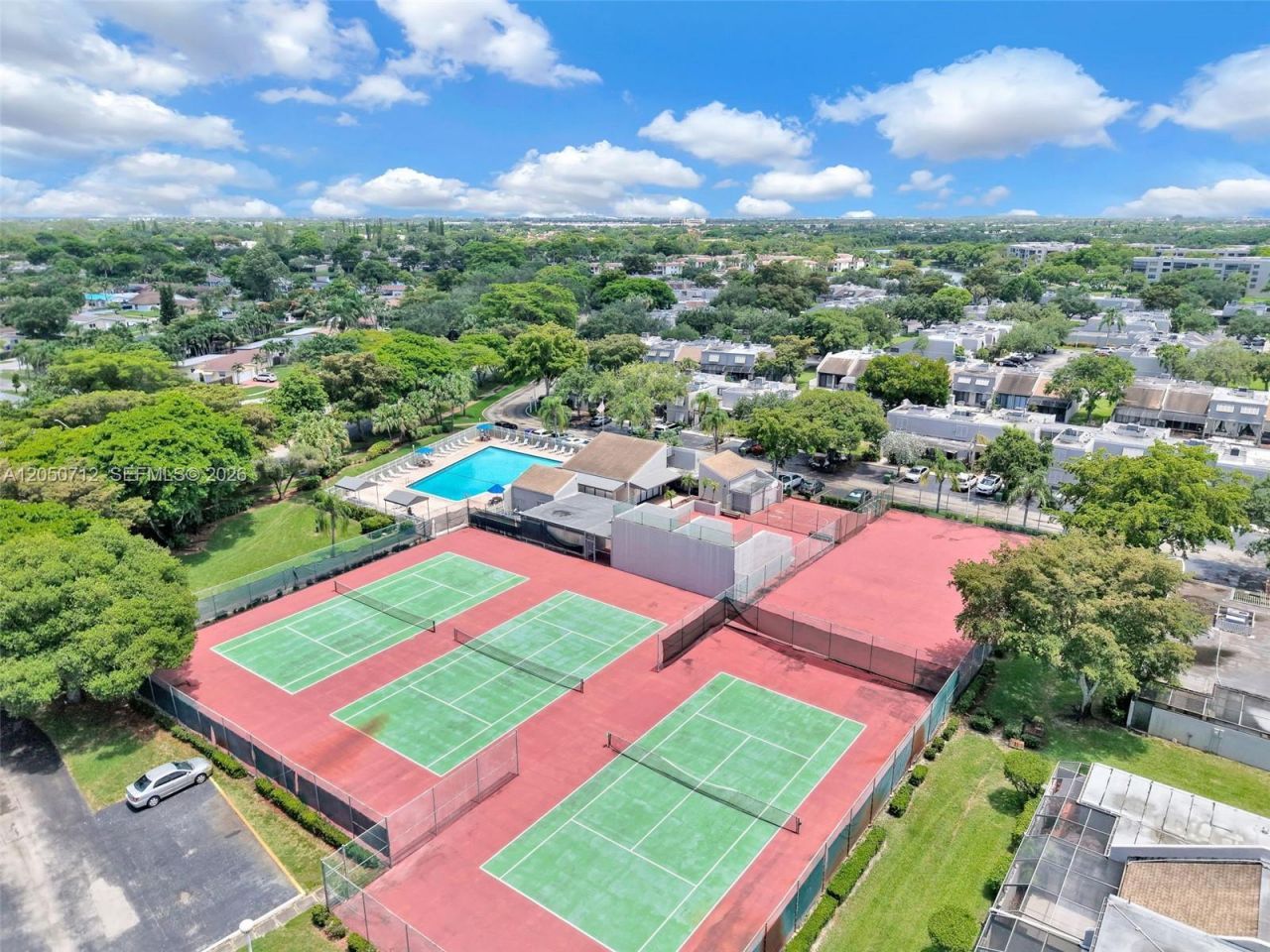 11290 NW 14th Ct, Pembroke Pines, FL 33026 Photo
