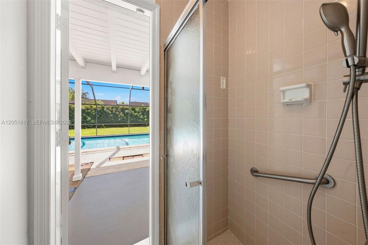 8744 SW 176th Ter , Palmetto Bay, FL 33157 Photo