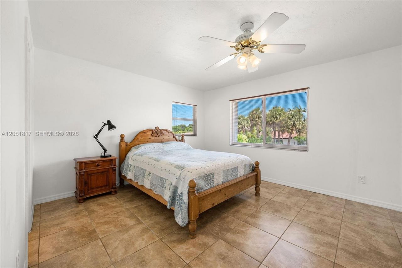 8744 SW 176th Ter , Palmetto Bay, FL 33157 Photo
