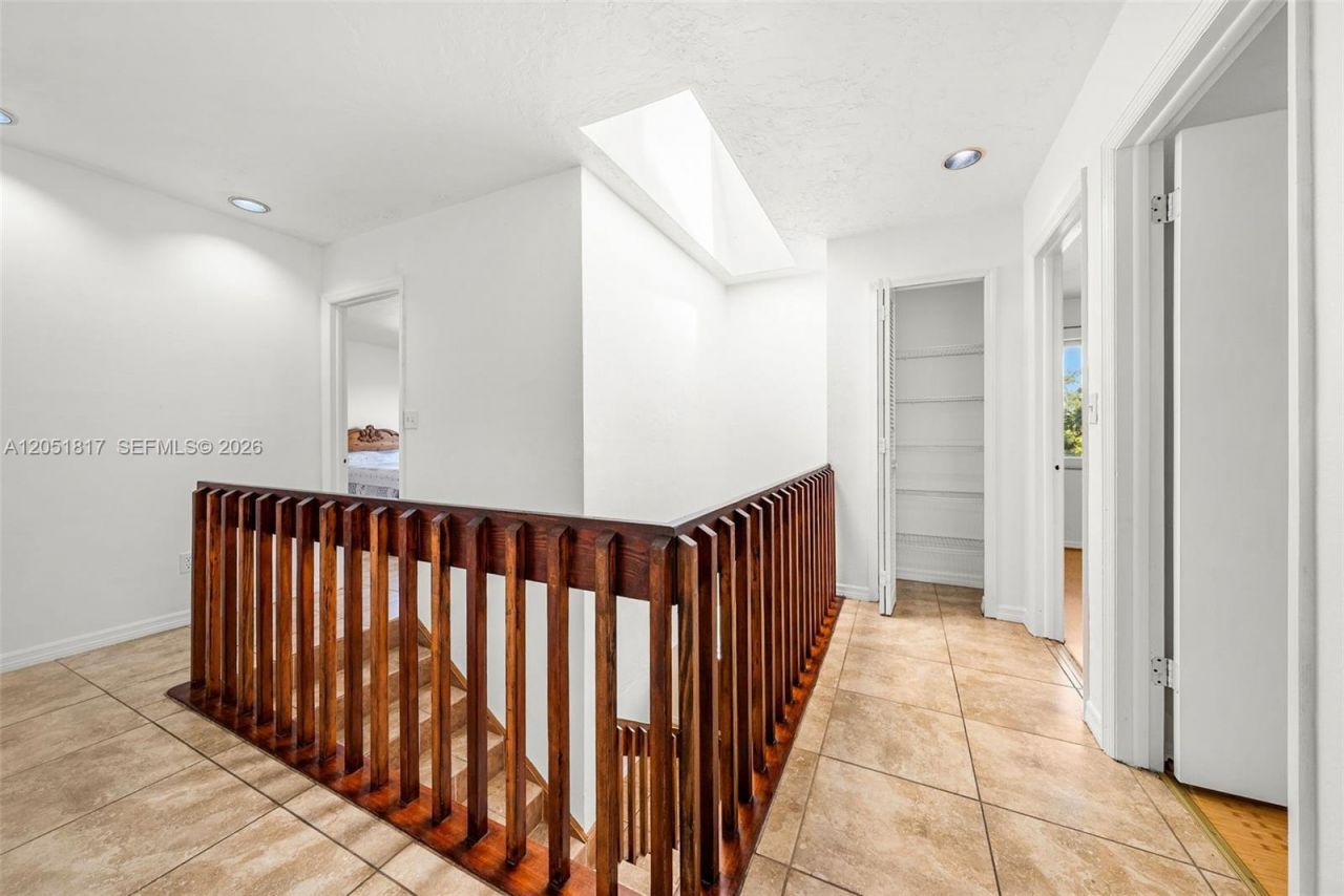 8744 SW 176th Ter , Palmetto Bay, FL 33157 Photo